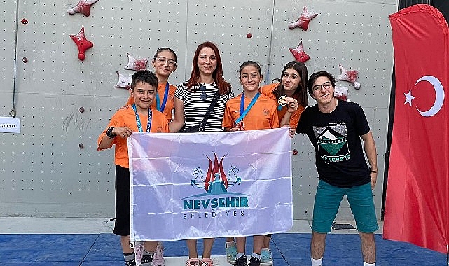 Nevşehir Belediyesi Gençlik ve Spor Kulübü sporcuları, Zafer Kupası Hız