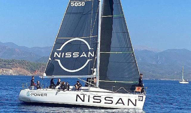 Nissan Türkiye Yelken Takımı podyuma çıktığı 71. Altınkilit Kupası Yat