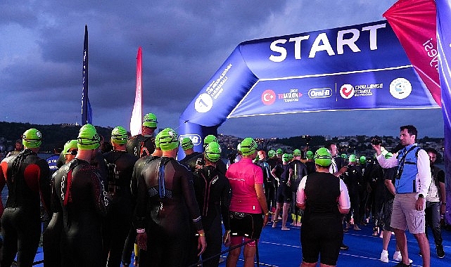 Dünyanın kıtalararası tek triatlonu olan Oral-B Challenge İstanbul, yüzlerce triatletin
