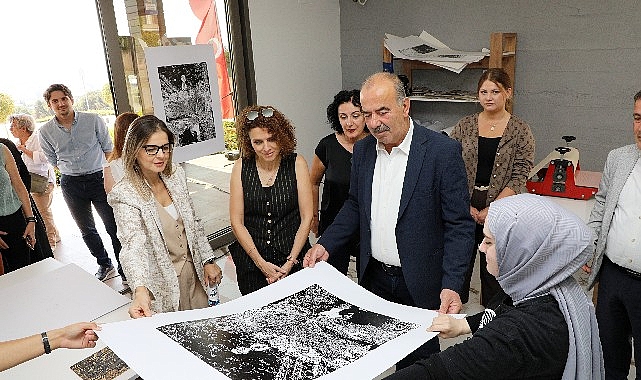 Mudanya Belediyesi Cumhuriyetin 100 Yılına özel olarak düzenlediği “Sanatın Işığı”
