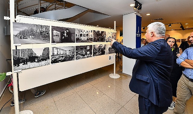Rusya-Ukrayna savaşı nedeniyle değişen hayatları ve şehirleri anlatan "Chernivtsi: Zamanın