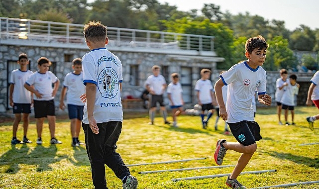 Milas Belediyesi’nin Selimiye ve Bafa’da açtığı Futbol Kursları devam ediyor. 