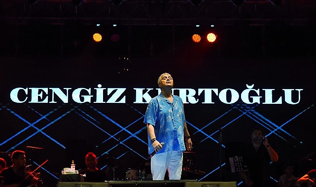 Menemen Belediyesi, Cumhuriyet’in 100. Yılı konserlerine Türkelli’de devam etti. Bu