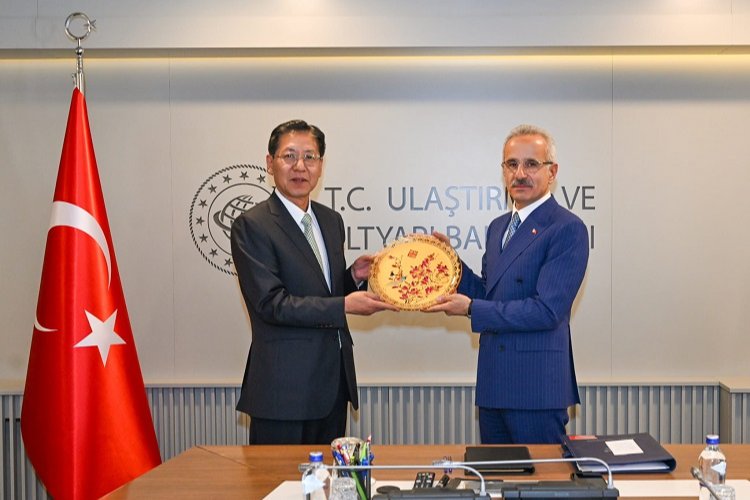 Ulaştırma ve Altyapı Bakanı Abdulkadir Uraloğlu, Çin Halk Cumhuriyeti'nin Türkiye