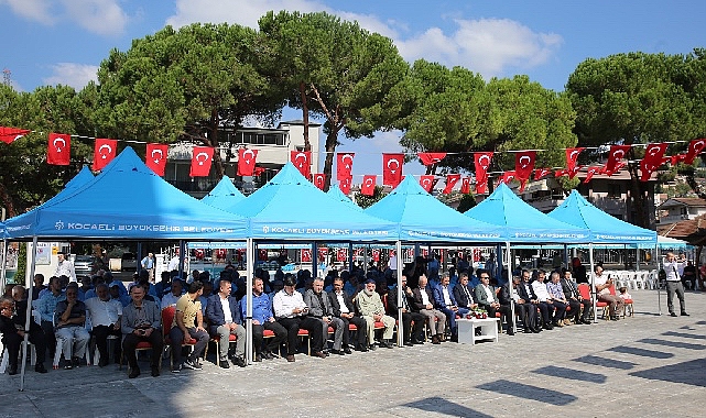 İzmit Seka Devlet Hastanesi’nin karşısına yapılan Ümmet Camii dualarla açıldı