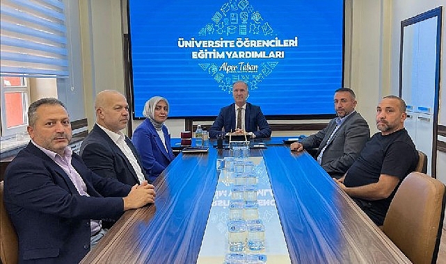 İnegöl Belediyesi’nin lisans ve ön lisans öğrencilerine yönelik gerçekleştirdiği eğitim
