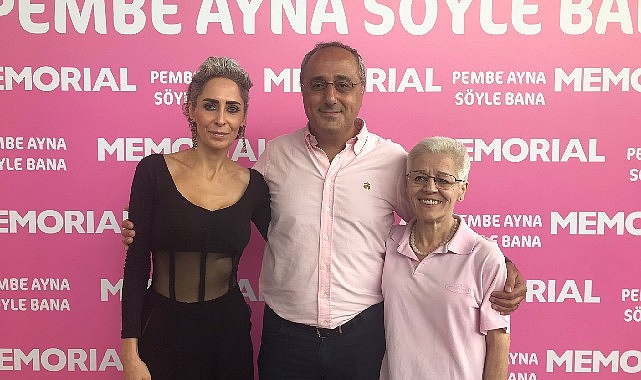 Pembe Ayna karşısına geçen ünlülerden, meme kanseri farkındalığı için mesaj