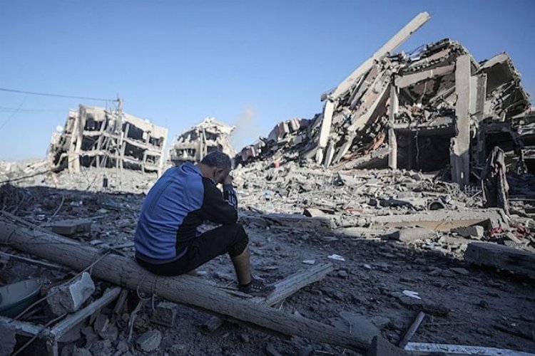 İsrail'in Gazze'ye düzenlediği saldırılarda 5 bin 500 bina tamamen yıkıldı.