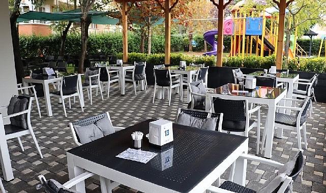 Akçakoca Kafe yapılan bakım, onarım ve tadilat çalışmalarının ardından yeni