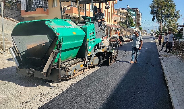 Karabağlar Belediyesi Fen İşleri Müdürlüğü ekipleri, ilçenin dört bir yanında