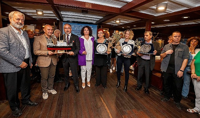 İzmir Büyükşehir Belediye Başkanı Tunç Soyer, Kurtuluş Savaşı’nın ardından yapılan