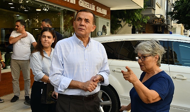 Mersin Yenişehir Belediye Başkanı Abdullah Özyiğit, İnönü Mahallesi’ni gezerek esnaflar