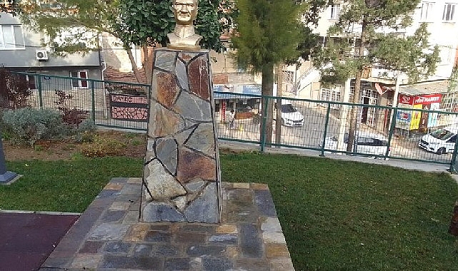 Ferahlı Parkı’ndaki Atatürk büstüne yapılan çirkin saldırıyı kınayan Konak Belediye
