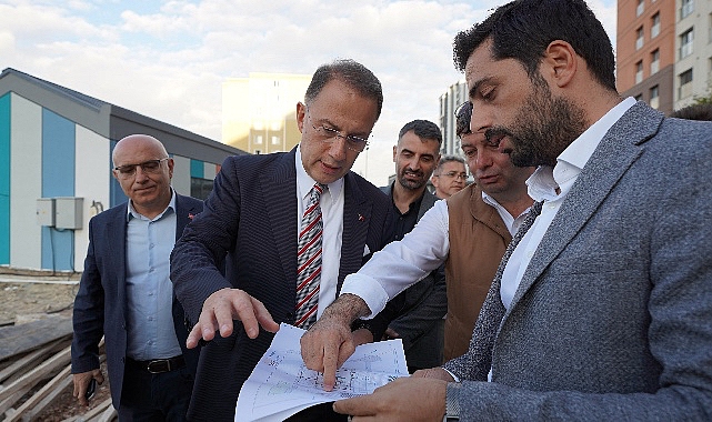 Beylikdüzü Belediye Başkanı Mehmet Murat Çalık, ilçede yapımı devam eden