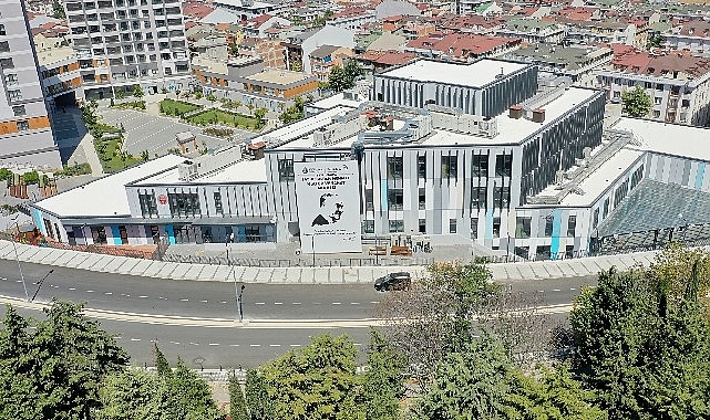 İlçeye yeni yaşam merkezleri kazandırmaya devam eden Beylikdüzü Belediyesi’nin yapımını