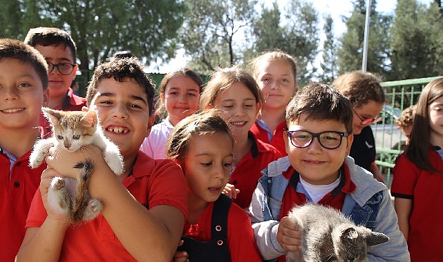 Burhaniye Belediyesi, 4 Ekim Hayvanları Koruma Günü’ne dikkat çekmek için