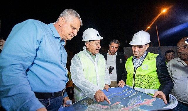 İzmir Büyükşehir Belediye Başkanı Tunç Soyer, Büyük Kanal hattında tıkanmaları