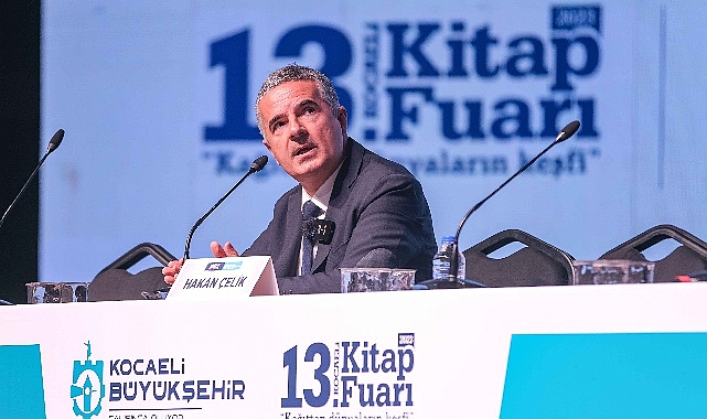 13. Kocaeli Kitap Fuarı binlerce ziyaretçisini ağırlarken, Türkiye’nin gündemindeki isimler