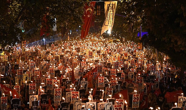 Kadıköy Belediyesi, Cumhuriyetimizin 100. yılında Bağdat Caddesi’nde Büyük Cumhuriyet Yürüyüşü