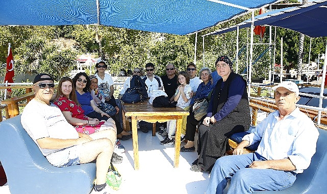 Antalya Büyükşehir Belediyesi, engelli bireylerin topluma kazandırılması amacıyla çalışmalarını sürdürüyor