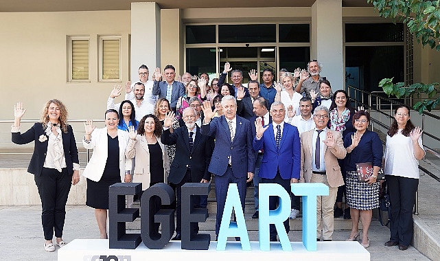 İzmir’in sanat gündemini belirleyen, Ege Üniversitesinin köklerinden ve geleneklerinden gelen