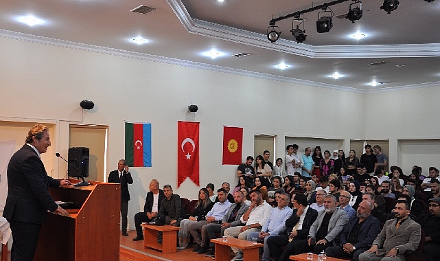 Ege Üniversitesinde (EÜ) “Cumhuriyetin 100. Yılı Etkinlikleri” kapsamında EÜ Türk