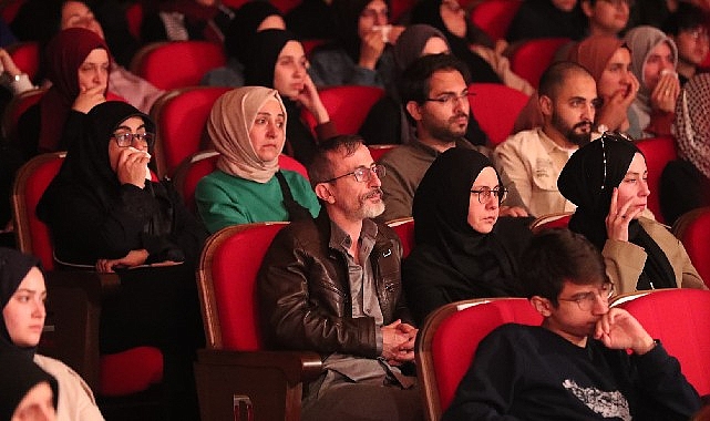 Bağcılar Belediyesi’nin ev sahipliğinde sahnelenen, Filistinli Meryem Ebu Necme’nin yaşanmış