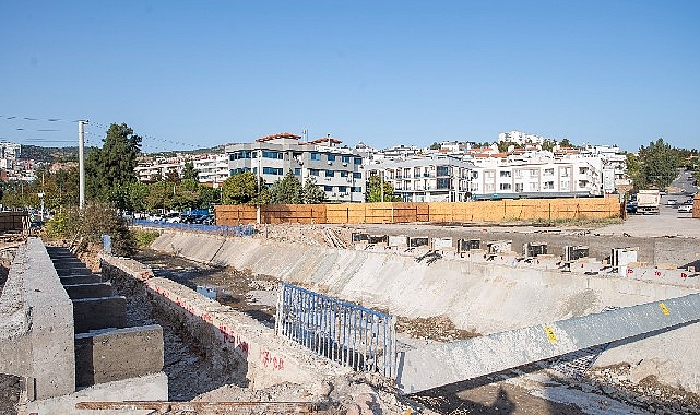 İzmir Büyükşehir Belediyesi, Çiğli Aydınlıkevler Mahallesi’nde Cemil Meriç Bulvarı ile