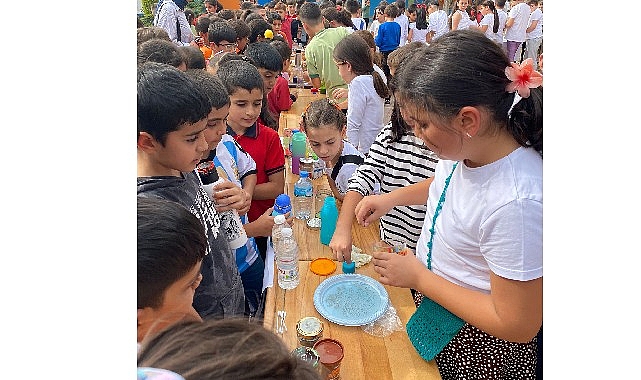 İzmir İl Milli Eğitim Müdürlüğü Cumhuriyetimizin 100.yılı kutlamaları çerçevesinde etkinliklerini