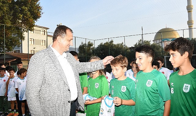 İznik Belediye Başkanı Kağan Mehmet Usta Belediyespor Kulübüne bağlı kurslarda