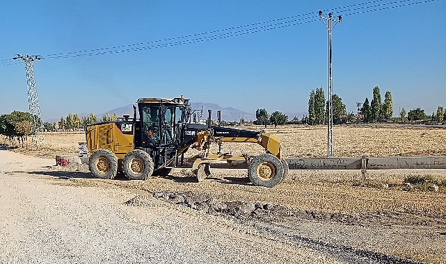 Karaman Belediyesi ekipleri, şehri güzelleştirmek ve şehrin ihtiyaçları doğrultusunda birçok bölgede