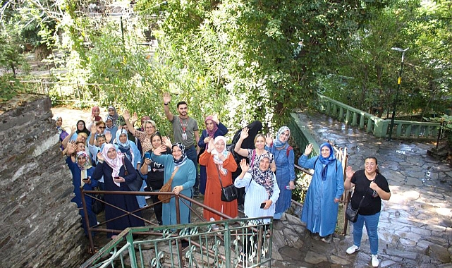 Karşıyaka Belediyesi Kadın ve Aile Hizmetleri Müdürlüğü bünyesindeki Cumhuriyet Mahalle