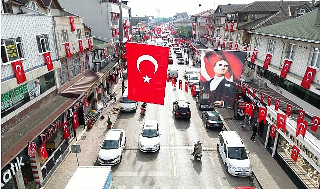 29 Ekim Cumhuriyet Bayramı’nın 100.yılında Kartepe sokakları şanlı Türk Bayrağımızla