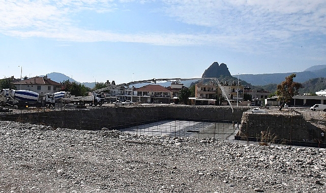 “Eğitim varsa gelecek var” sloganıyla hareket eden ve eğitime büyük
