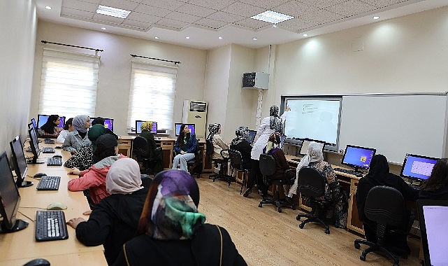 Konya Büyükşehir Belediyesi Meslek Edindirme Kursları ile Aile Sanat ve