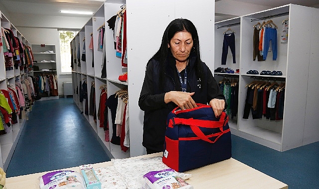 Küçükçekmece Belediyesi, yeni doğan sevinci yaşayan ebeveynlerin mutluluklarına ortak olmak