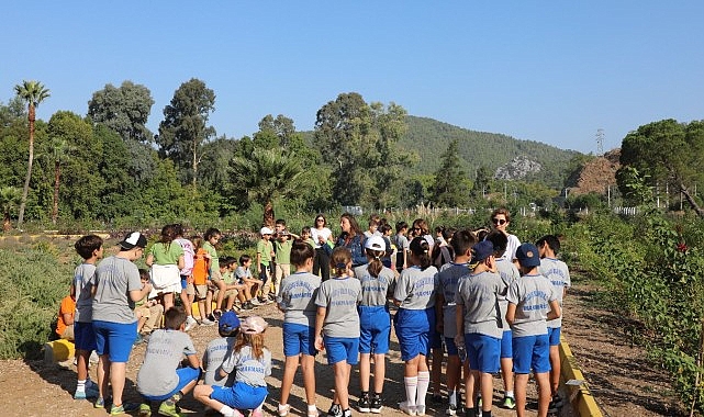 Muğla Büyükşehir Belediyesi Marmaris Tıbbi Bitkiler Koleksiyon Bahçesi minik ziyaretçileri