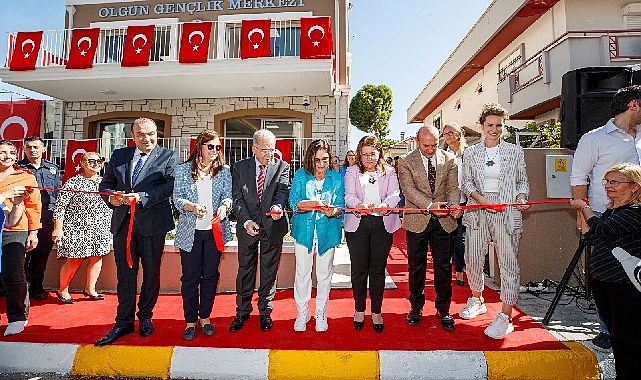 İzmir Büyükşehir Belediye Başkanı Tunç Soyer, Balçova’da Olgun Gençlik Merkezi’nin