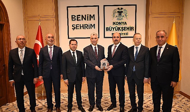 Ticaret Bakanı Ömer Bolat, Konya Büyükşehir Belediye Başkanı Uğur İbrahim