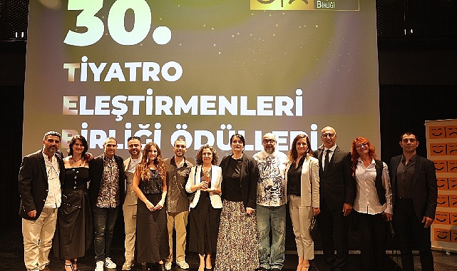 Nilüfer Kent Tiyatrosu sahnelediği 1984 oyunu ile Tiyatro Eleştirmenleri Birliği