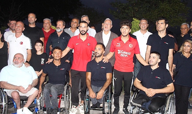 Tekerlekli Sandalye Basketbol Süper Ligi’nde mücadele eden Tosyalı İskenderun Engelliler