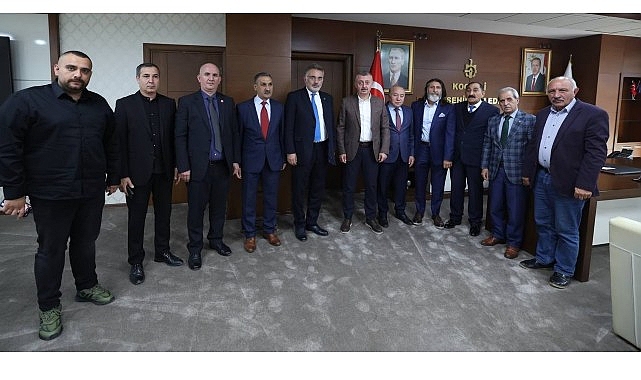 Kocaeli Büyükşehir Belediye Başkanı Tahir Büyükakın, Kocaeli Trabzonlular Derneği Başkanı