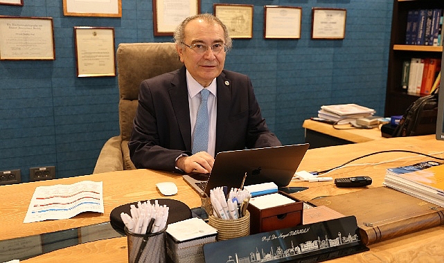 Vesveseyi, Obsesif Kompulsif Bozukluğun içinde bir kavram olarak değerlendiren Psikiyatrist