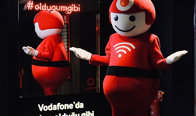 Vodafone’un aylık sohbet sayısı 37 milyona ulaşan dijital kahramanı TOBi,