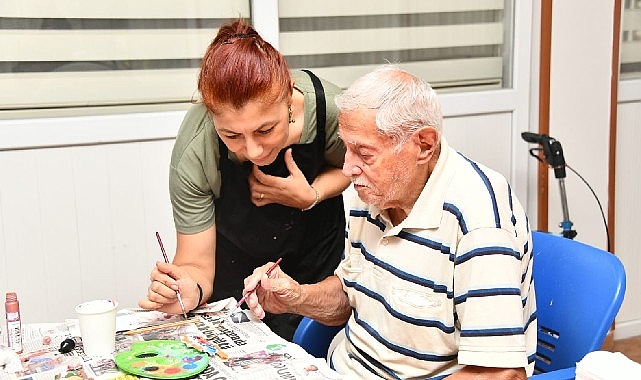 Yenişehir Belediyesi Kadın ve Aile Hizmetleri Müdürlüğü ekipleri, gönüllü vatandaşlarla