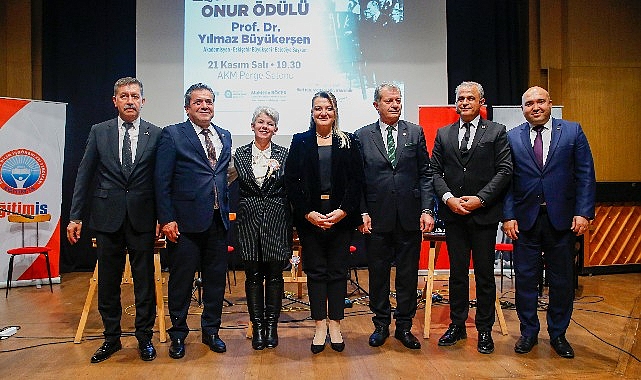 Antalya Büyükşehir Belediyesi ve Eğitim İş Sendikası’nın işbirliğiyle düzenlenen 15.