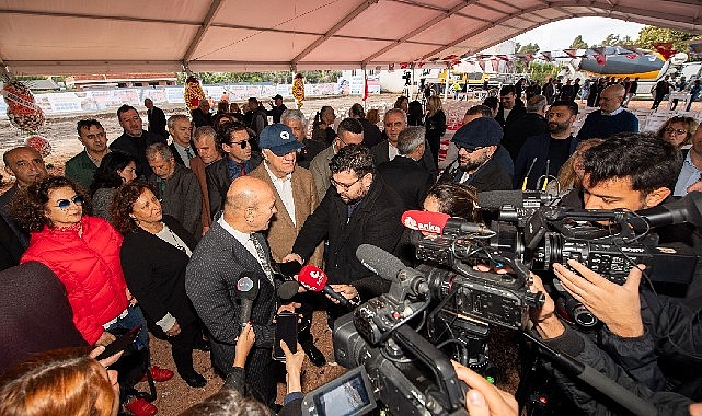 İzmir Büyükşehir Belediye Başkanı Tunç Soyer, İzmir’in kurtuluşunun 100’üncü yılı