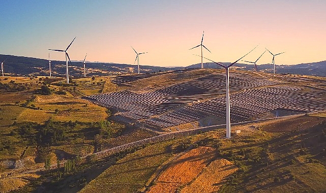 Türkiye'nin yenilenebilir enerjide öncü şirketi Aydem Yenilenebilir Enerji, Uşak'ın Banaz ilçesindeki