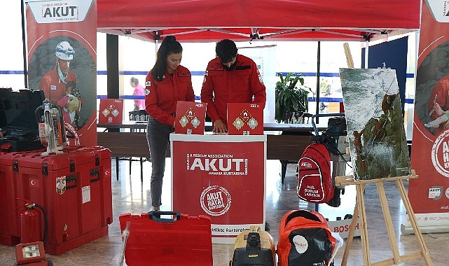 Deprem başta olmak üzere afetlerden korunmak için hazırlıklı olunması gerektiğini