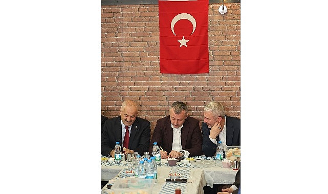 Gebze İnönü Mahallesi esnafıyla bir araya gelen Başkan Büyükakın, Beylikbağı